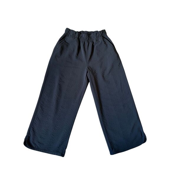 Title Nine Slaycation Wide Leg Cropped Pants size XS Black Pull On - Picture 2 of 10